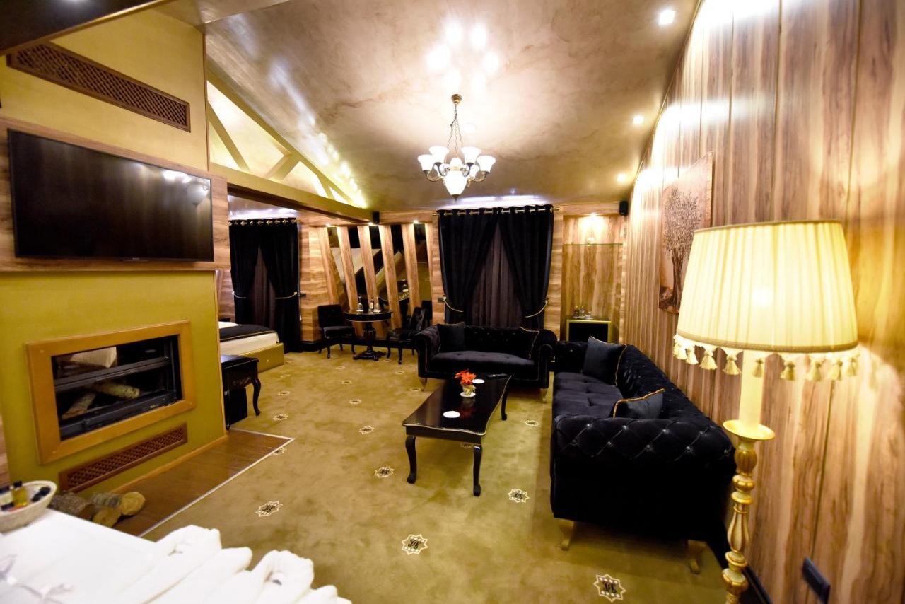 פוגרדץ Hotel Hymeti'S Palace מראה חיצוני תמונה