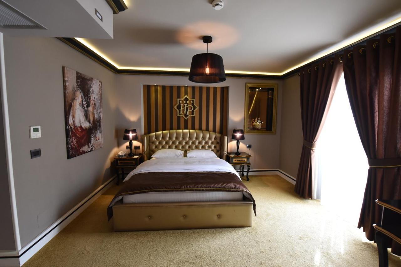 פוגרדץ Hotel Hymeti'S Palace מראה חיצוני תמונה