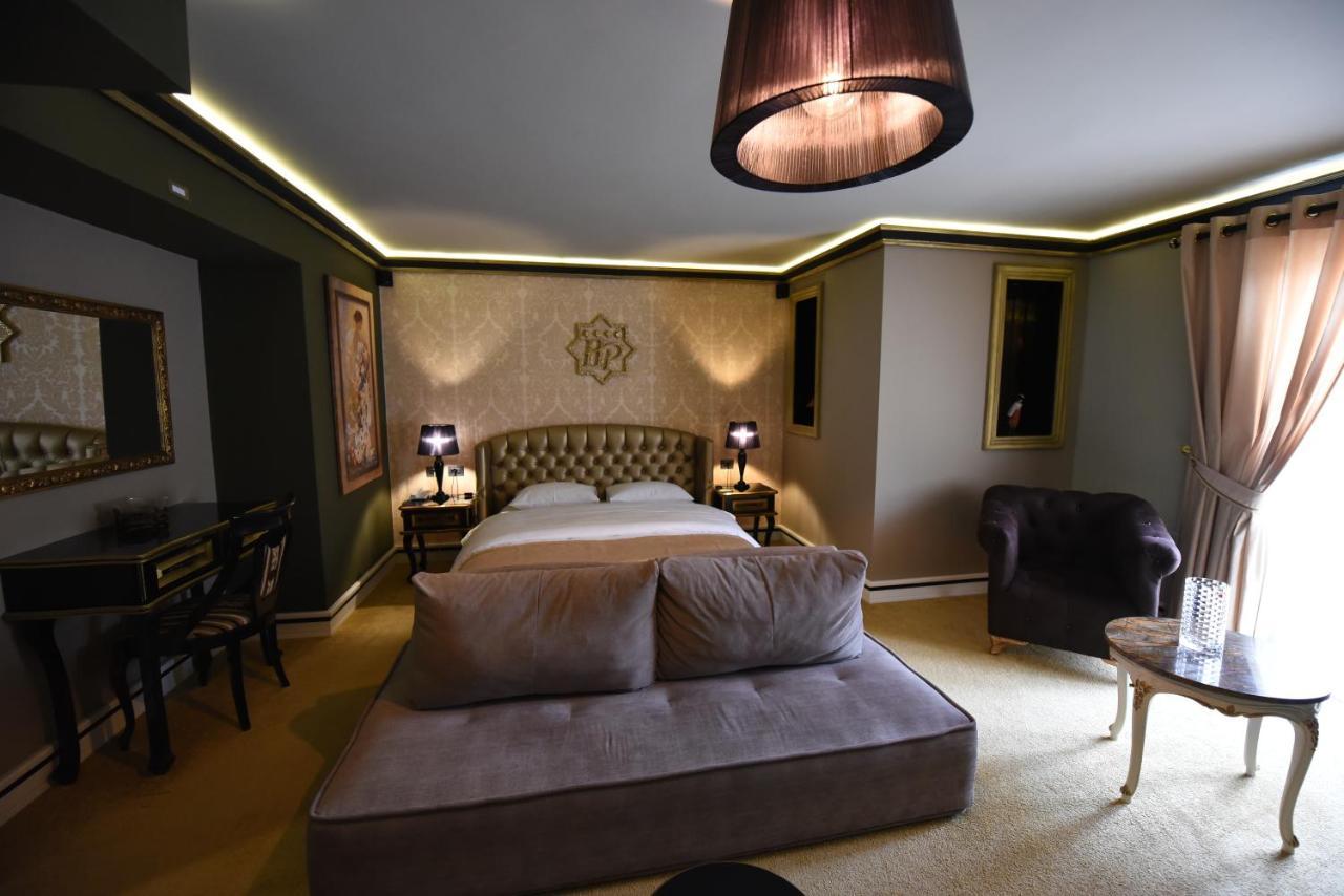 פוגרדץ Hotel Hymeti'S Palace מראה חיצוני תמונה