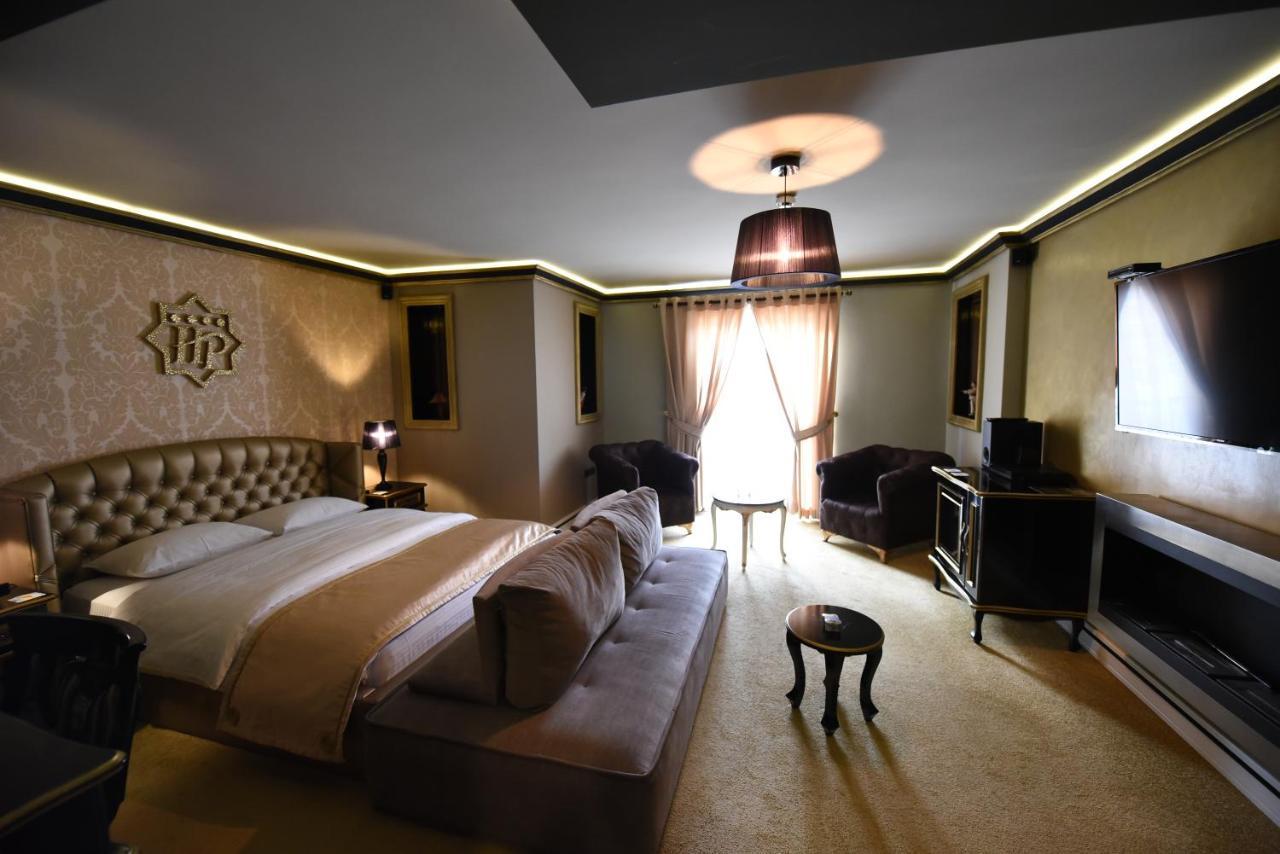 פוגרדץ Hotel Hymeti'S Palace מראה חיצוני תמונה