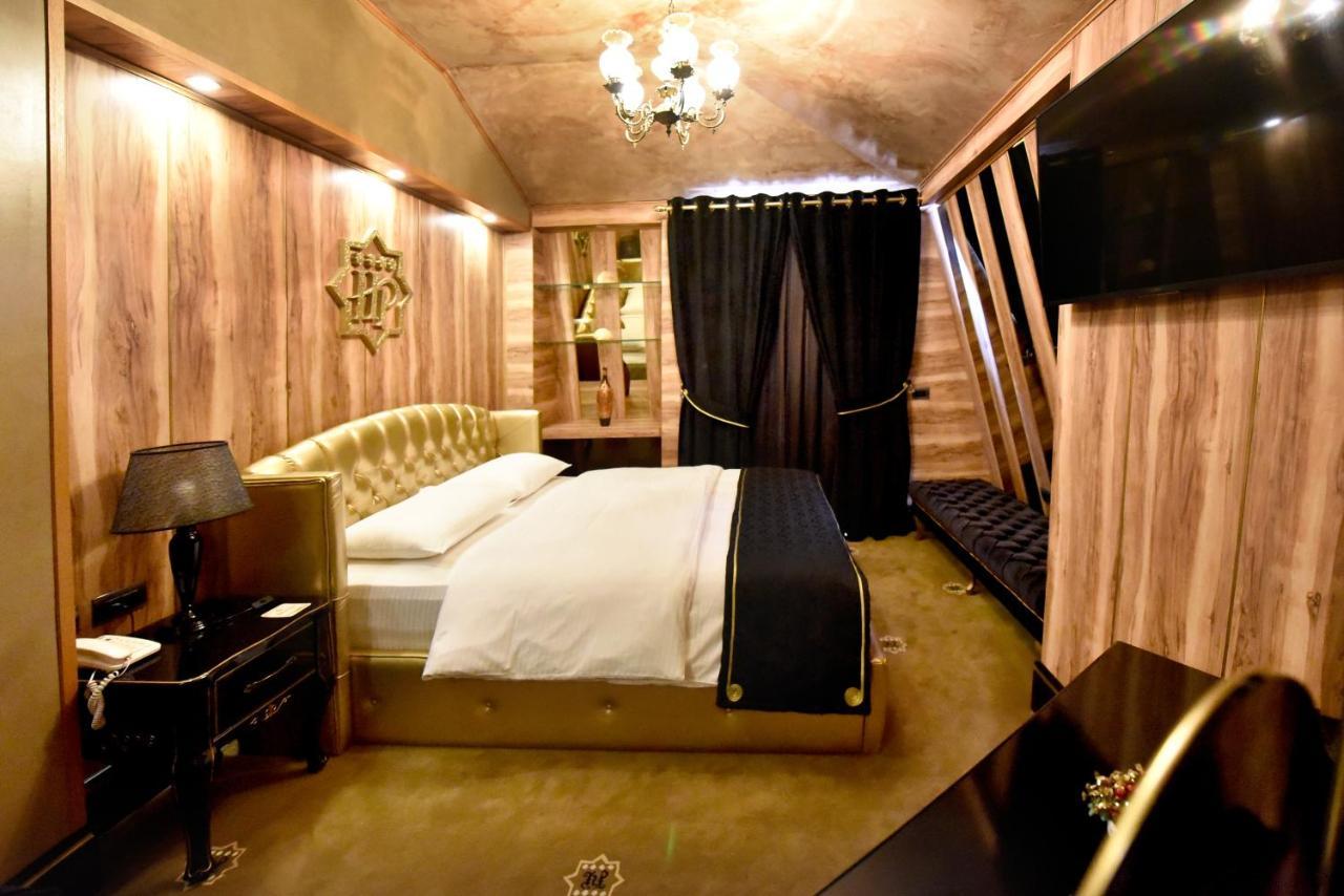 פוגרדץ Hotel Hymeti'S Palace מראה חיצוני תמונה