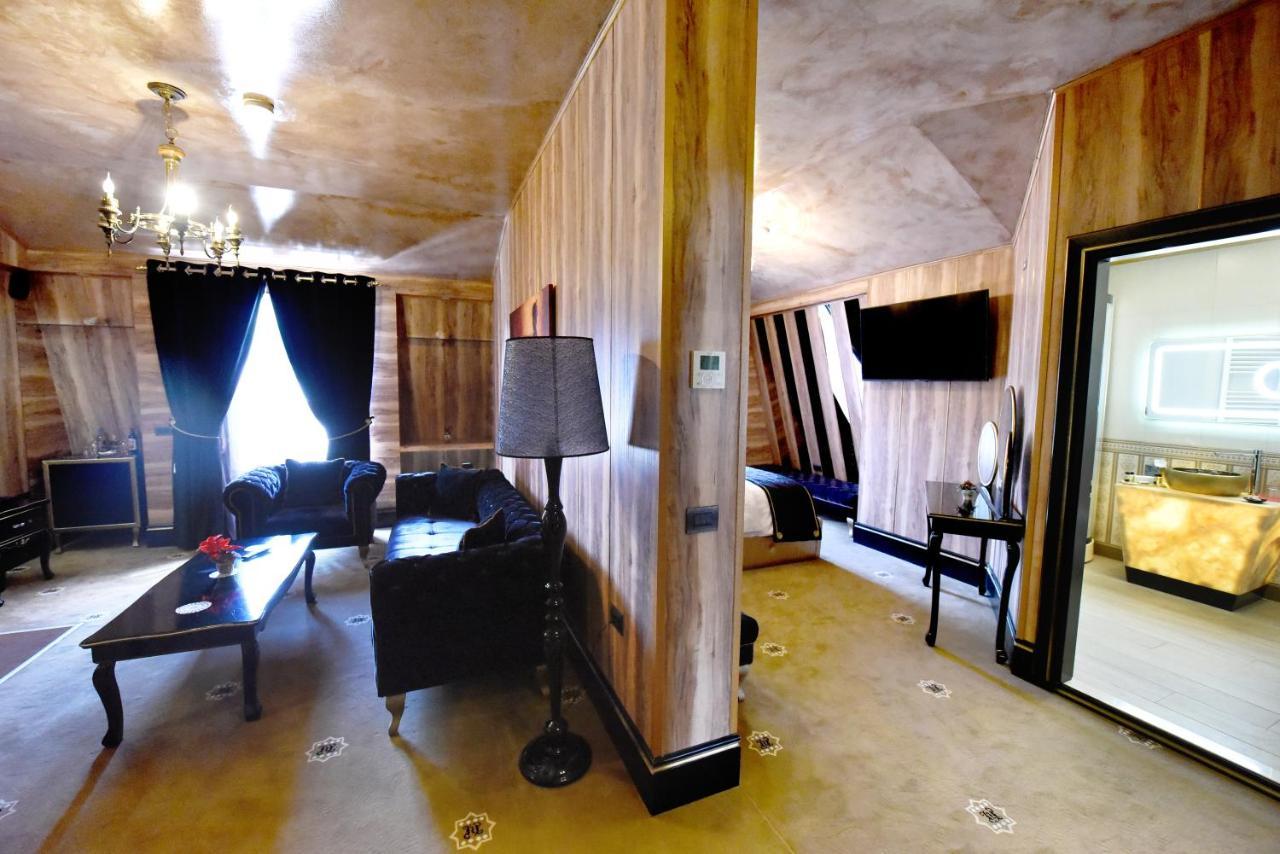 פוגרדץ Hotel Hymeti'S Palace מראה חיצוני תמונה