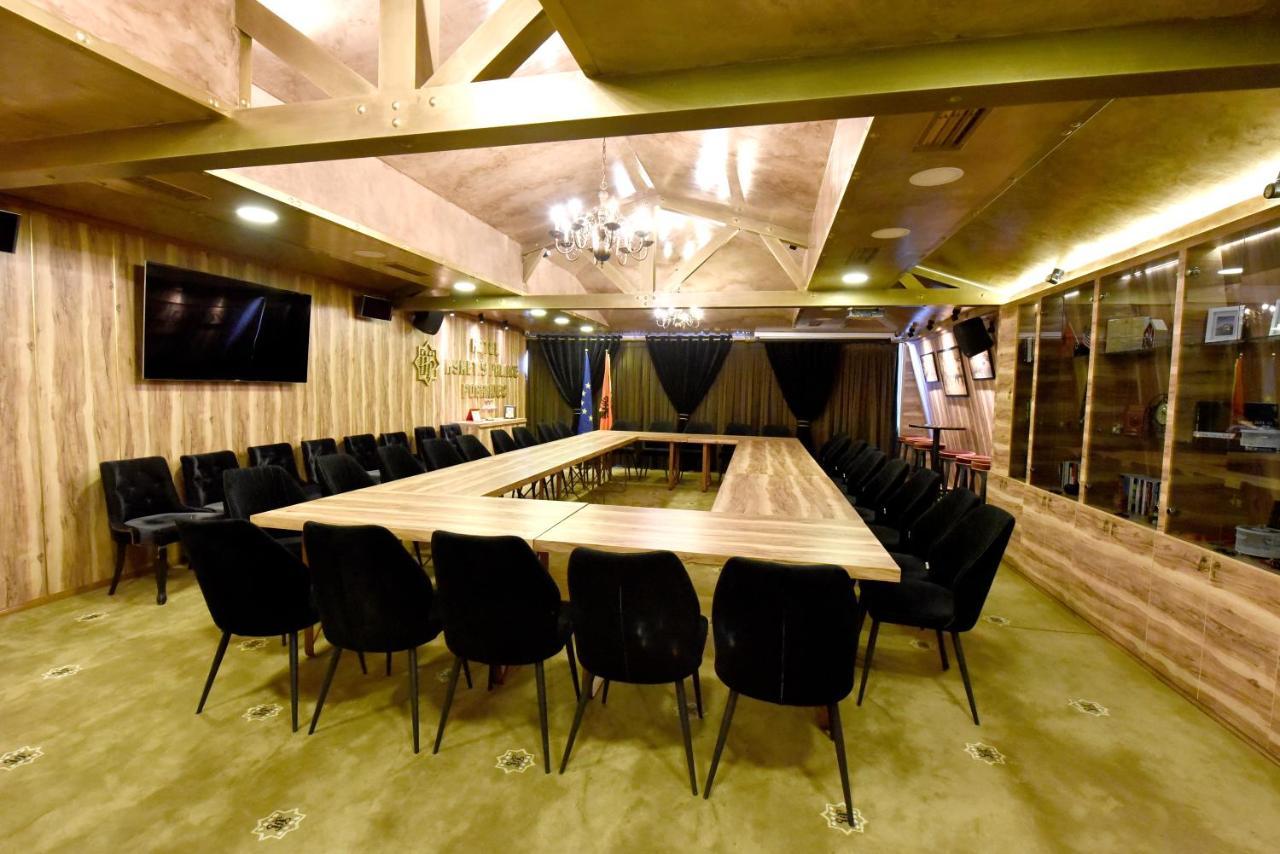 פוגרדץ Hotel Hymeti'S Palace מראה חיצוני תמונה